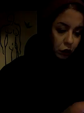 holyeroticss online show from December 4, 2025, 10:31 pm