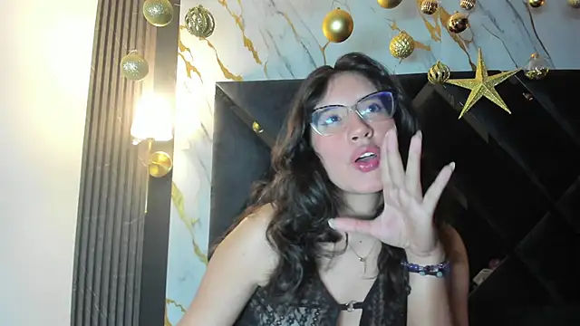 Snapshot of CoralineSanchez chatting on February 3, 2026, 3:04 am CoralineSanchez online show from February 3, 2026, 3:04 am