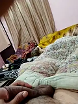 roadtucker123 online show from December 3, 2025, 6:40 pm