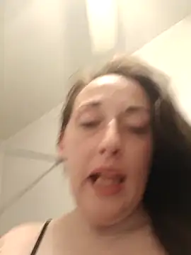 PhatAss Kummmilla online show from September 21, 2025, 7:46 am