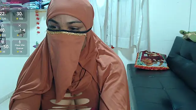 Aaliyah brown online show from September 23, 2025, 2:51 am