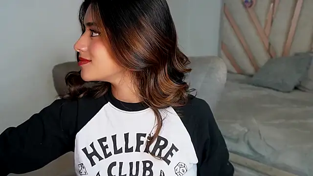 Rebecca 055 online show from March 22, 2026, 3:32 am