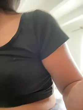 Salome golvert online show from September 19, 2025, 4:44 pm