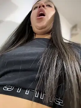 Salome golvert online show from September 26, 2025, 10:49 pm