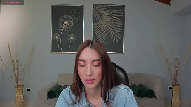 AnaisNin online show from November 20, 2025, 4:02 am