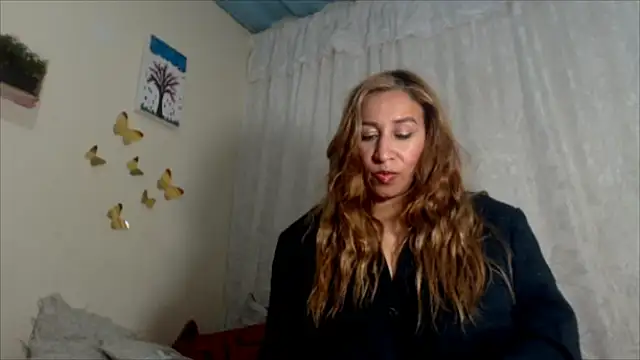 sharloth x18 online show from September 19, 2025, 2:37 am