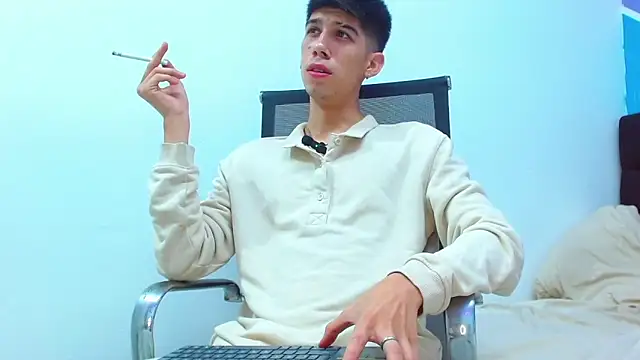 jhony-sex online show from March 14, 2025, 6:53 am