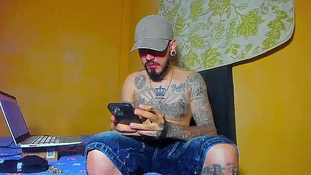 smoker445 online show from May 20, 2026, 4:42 am
