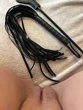 Leanaa Jolly online show from February 11, 2025, 3:29 pm