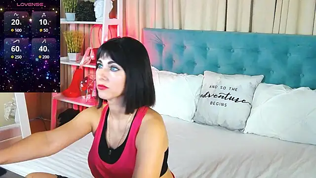 HeidiBloom online show from February 21, 2025, 2:38 pm