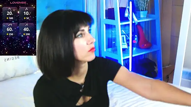 HeidiBloom online show from February 26, 2025, 7:32 pm