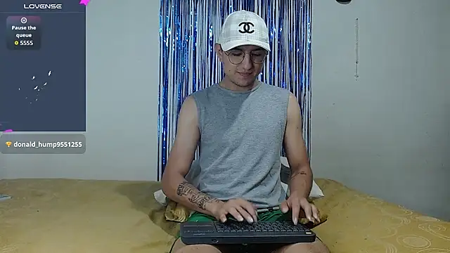 samfox  online show from September 16, 2025, 11:22 am