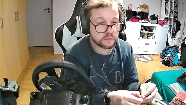 Snapshot of larsgessner30 chatting on October 27, 2025, 3:46 pm larsgessner30 online show from October 27, 2025, 3:46 pm