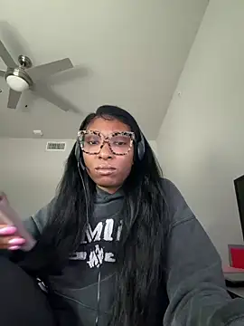 life-ent online show from December 3, 2025, 6:51 pm