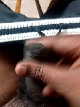 SexyMama boy online show from April 9, 2026, 2:45 pm