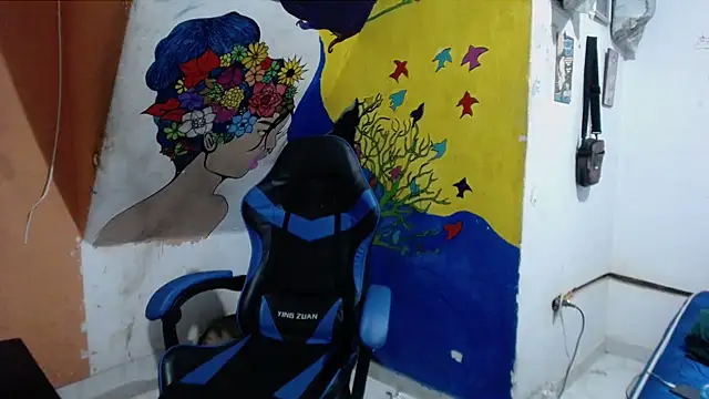 yohatinelly07 online show from October 17, 2025, 4:05 am