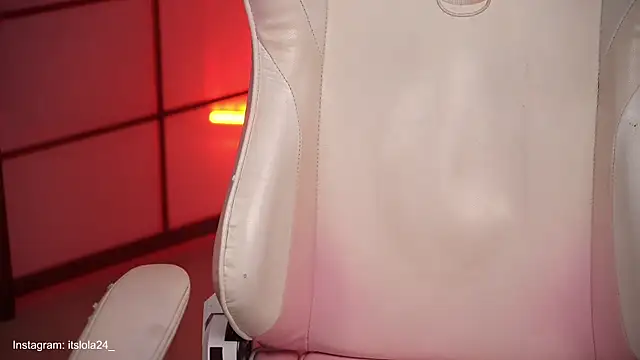 its lola24 online show from December 20, 2025, 11:18 pm