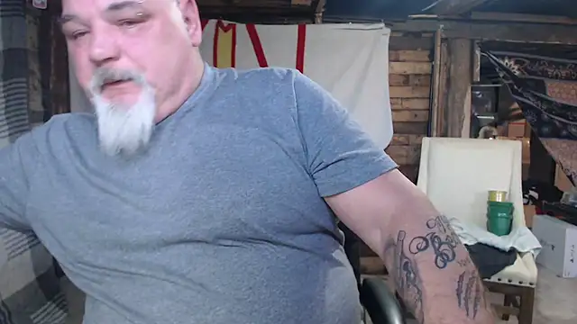 Snapshot of Newfiesausage1972 chatting on February 24, 2026, 9:37 pm Newfiesausage1972 online show from February 24, 2026, 9:37 pm