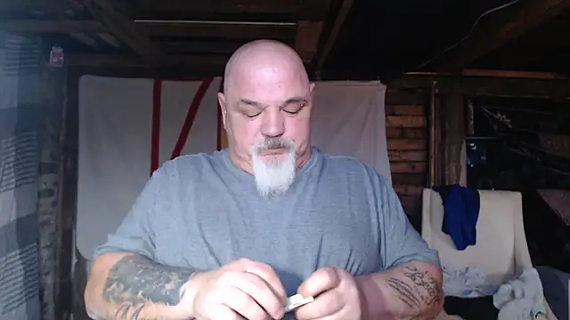 Snapshot of Newfiesausage1972 chatting on February 27, 2026, 10:31 pm Newfiesausage1972 online show from February 27, 2026, 10:31 pm