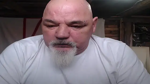 Snapshot of Newfiesausage1972 chatting on February 12, 2026, 4:18 pm Newfiesausage1972 online show from February 12, 2026, 4:18 pm