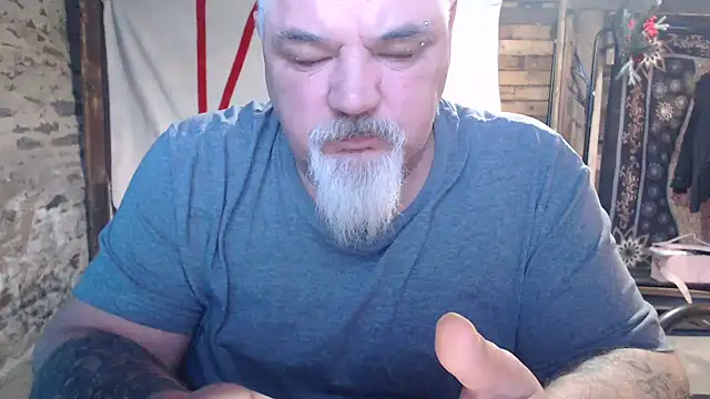 Snapshot of Newfiesausage1972 chatting on February 2, 2026, 12:59 pm Newfiesausage1972 online show from February 2, 2026, 12:59 pm