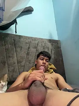 grandiiusus online show from March 22, 2026, 10:22 pm