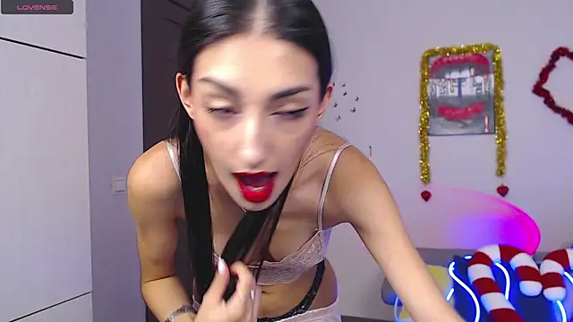 Lina Robbins online show from January 3, 2025, 9:15 pm