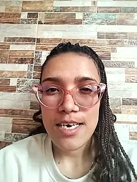 Yaumiko online show from January 8, 2026, 12:44 pm