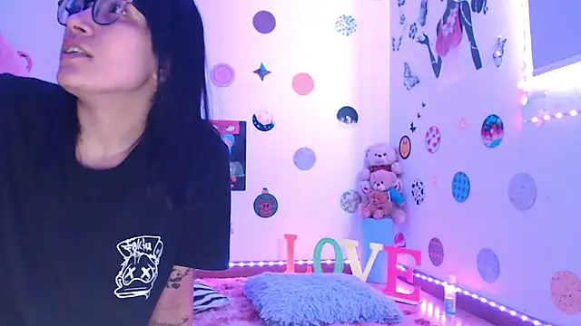 Yaumiko online show from March 10, 2025, 12:28 pm