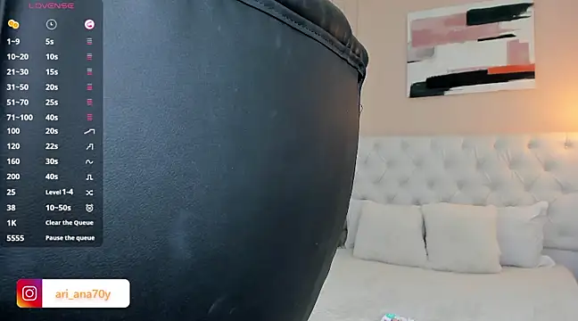 LOISE-XX online show from February 6, 2025, 6:18 am