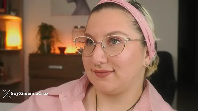 Snapshot of Ximenna_Cruz chatting on February 18, 2026, 11:39 am Ximenna Cruz online show from February 18, 2026, 11:39 am