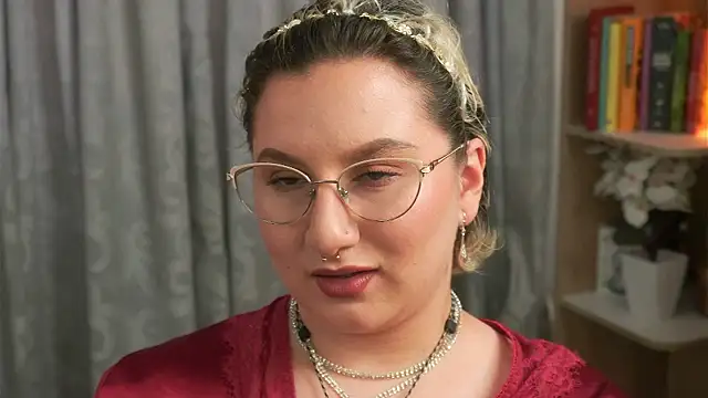 Ximenna Cruz online show from March 29, 2026, 8:10 pm