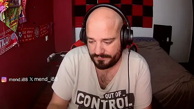 menditeta1 online show from September 24, 2025, 10:05 pm