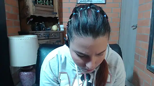 alexia 87 online show from December 2, 2025, 11:17 pm