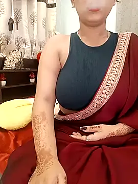 Divya girl online show from October 13, 2025, 3:35 pm