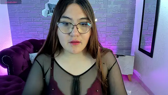 Snapshot of conniejames_m chatting on November 10, 2025, 12:32 pm conniejames m online show from November 10, 2025, 12:32 pm