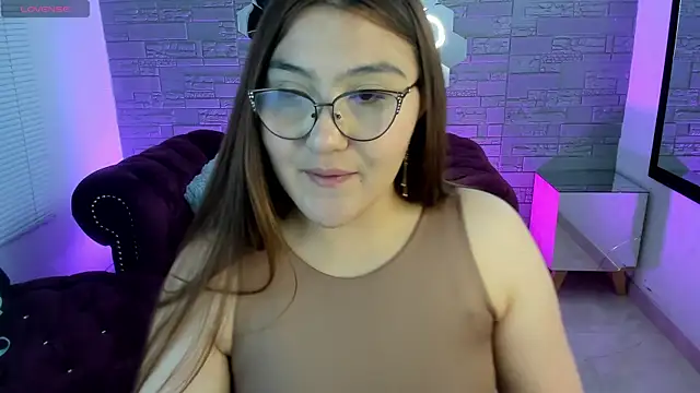 Snapshot of conniejames_m chatting on January 19, 2026, 1:26 pm conniejames m online show from January 19, 2026, 1:26 pm