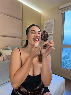 SaharaRush  online show from October 8, 2025, 10:21 pm