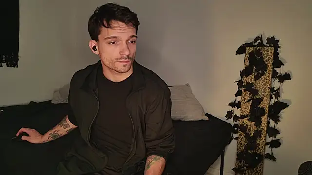 Snapshot of JackDesFeux chatting on October 9, 2025, 6:47 am JackDesFeux online show from October 9, 2025, 6:47 am