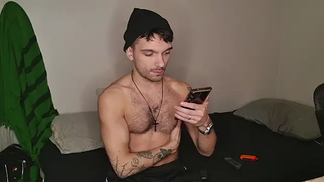 Snapshot of JackDesFeux chatting on March 18, 2025, 12:40 am JackDesFeux online show from March 18, 2025, 12:40 am