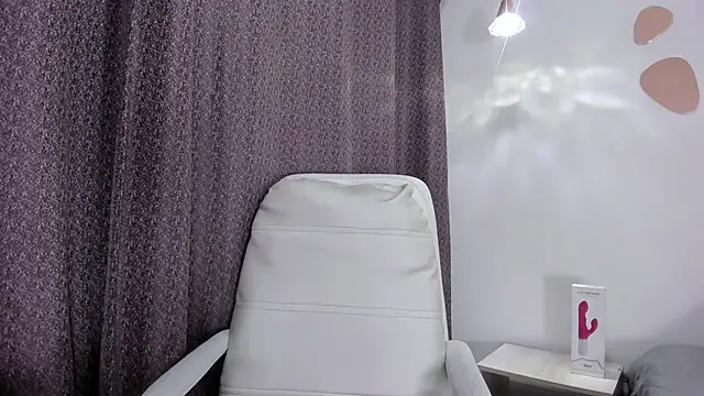 ValentinaaF online show from October 15, 2025, 11:29 am