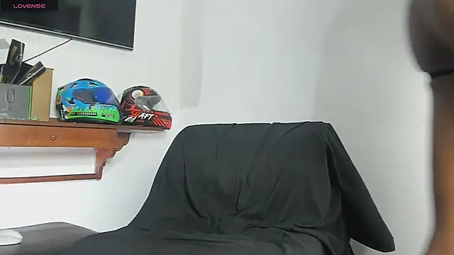 Xander Str0ng online show from December 1, 2025, 12:17 pm