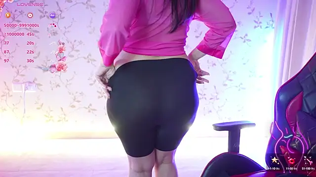 Snapshot of only_aleesha chatting on March 1, 2025, 8:10 pm only aleesha online show from March 1, 2025, 8:10 pm