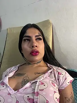 saragill323 online show from March 2, 2025, 5:41 pm