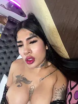 saragill323 online show from March 5, 2025, 2:46 am