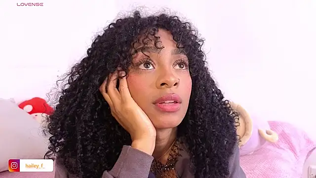 Snapshot of Heily_Fox chatting on February 23, 2025, 6:38 am Heily Fox online show from February 23, 2025, 6:38 am