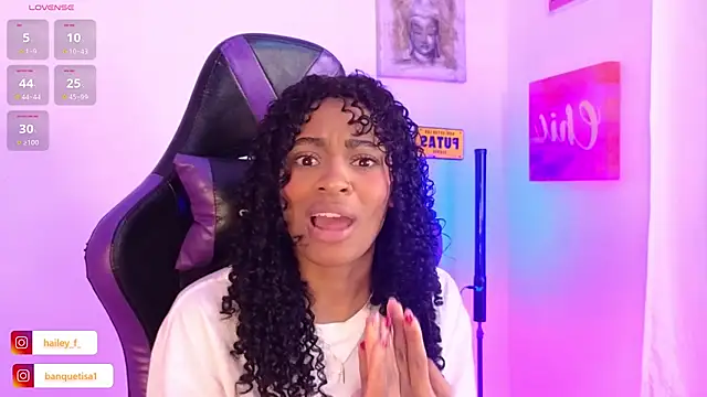 Snapshot of Heily_Fox chatting on February 8, 2025, 10:39 am Heily Fox online show from February 8, 2025, 10:39 am