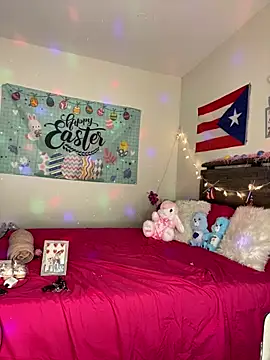 ladycreamypr2 online show from March 26, 2026, 2:43 am