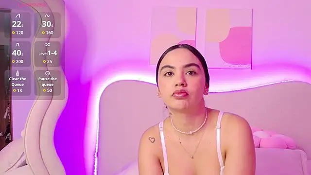 Snapshot of innocentlady_ chatting on October 17, 2025, 1:46 pm innocentlady online show from October 17, 2025, 1:46 pm