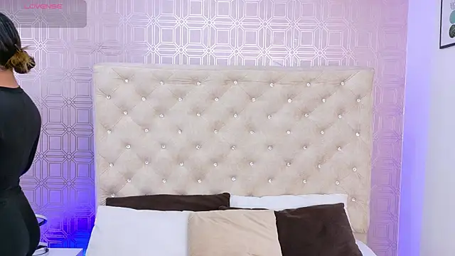 Sara Desire online show from October 4, 2025, 12:17 pm